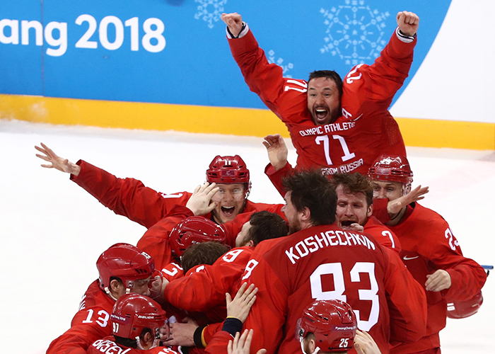 Борис Дубровский поздравил воспитанников челябинского хоккея с завоеванием олимпийского «золота»