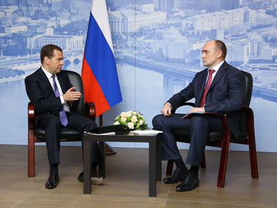 Дмитрий Медведев встретился в финале форума ЖКХ с Дубровским