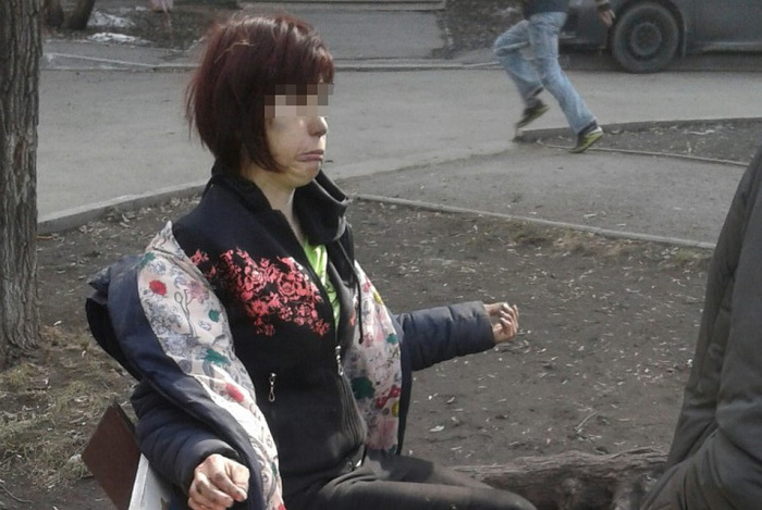 В Челябинске девочку отбили от пьяной матери, которая била и душила ребенка