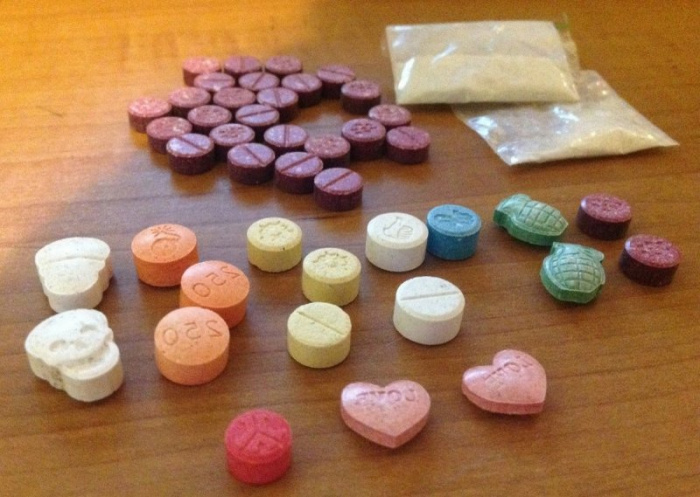 В Копейске осудили наркосбытчика с 16 килограммами синтетики