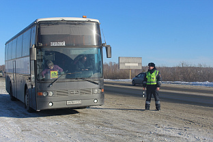 Целый автобус детей высадили возле Челябинска из-за водителя
