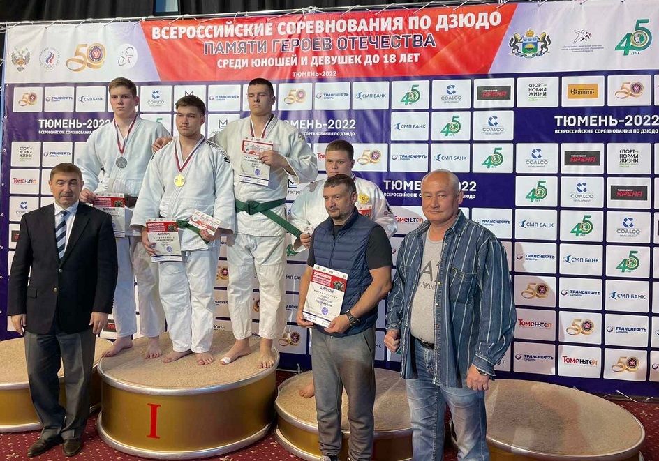 Дзюдоисты Челябинской области завоевали 13 медалей в Тюмени