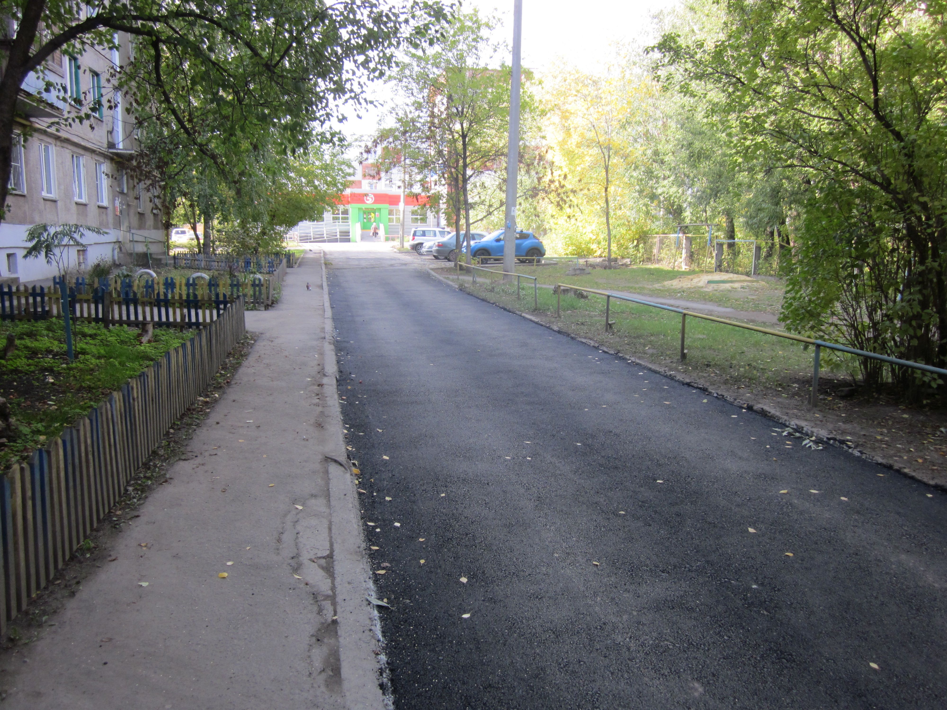После обращения в администрацию в копейском дворе отремонтировали дорогу