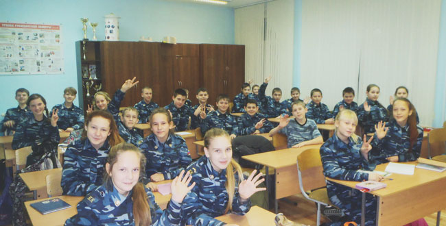 Мэр Копейска подарил школе №44 ремонт кабинета