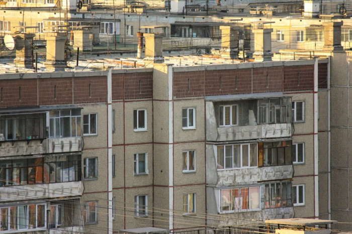 В Челябинской области 10-летний мальчик упал с крыши девятиэтажки 