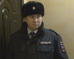 На Южном Урале полицейский спас маму с четырьмя детьми от пожара