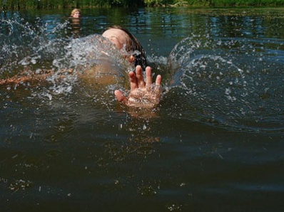 Недалеко от Копейска в болоте утонул мужчина