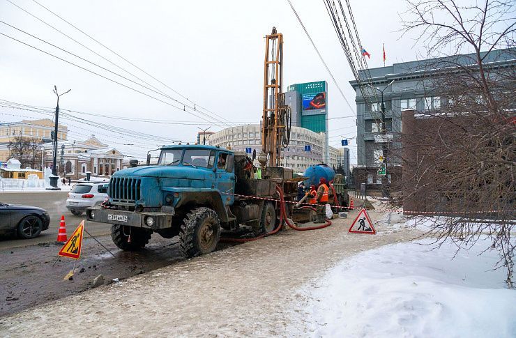 В центре Челябинска геологи пробурили асфальт для метротрамвая