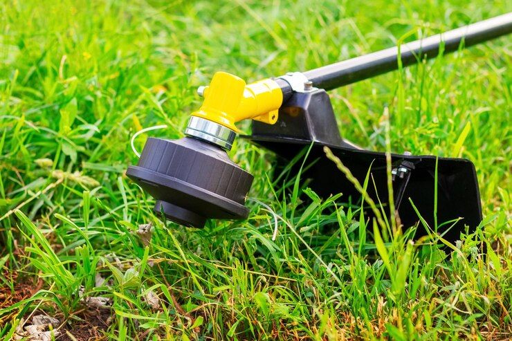 В Копейске скошено три четверти травы у домов
