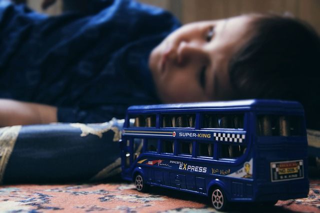 В Челябинске ребенка высадили из трамвая