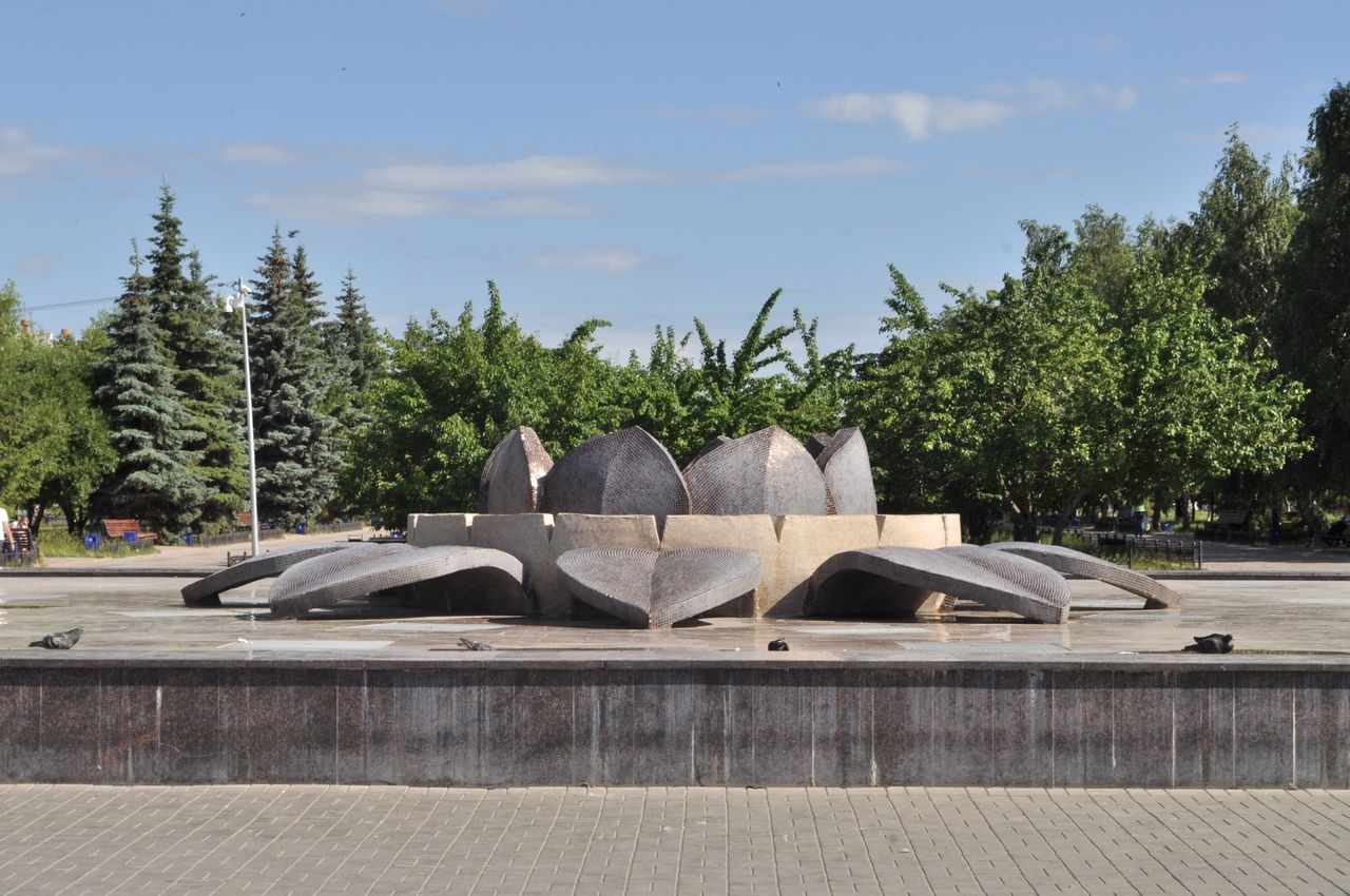 Сделку по строительству фонтана на площади Трудовой Славы признали недействительной