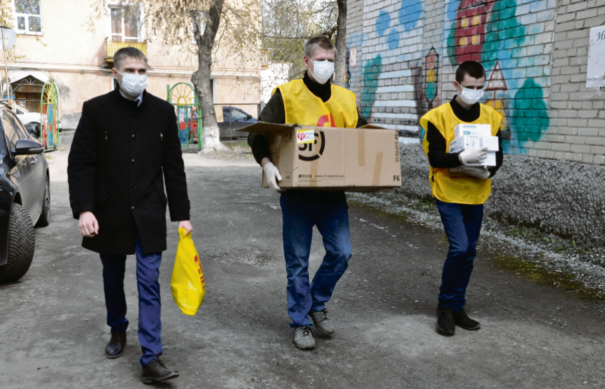 Глава «Справедливой России» в Копейске Дмитрий Сумин организовал доставку масок и перчаток в детские садики города
