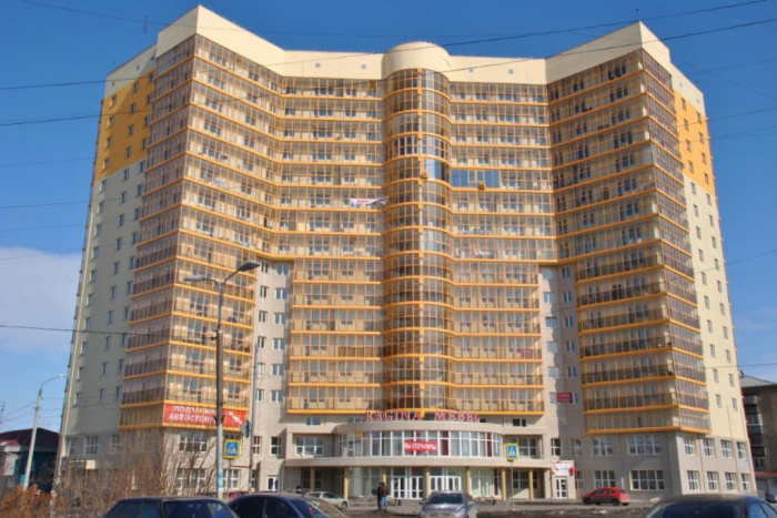 Появившаяся на сайте kr-gazeta.ru информация о недостроенных домах с долевым участием граждан была  по ошибке сопровождена фотографией недостроенного здания