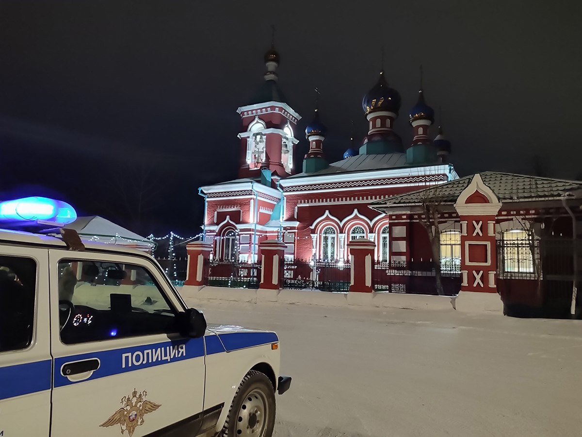 Полиция обеспечила порядок во время празднования Крещения Господня