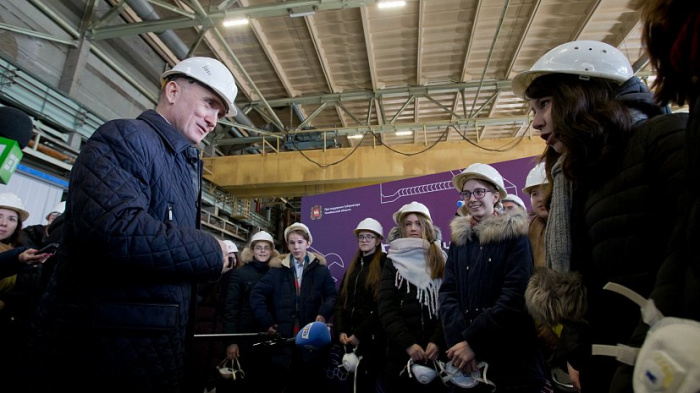 Школьникам разрешат посещать режимные заводы в Челябинске и области