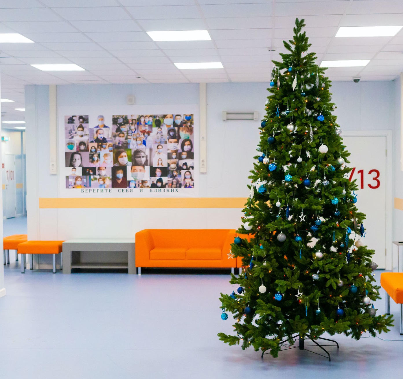 Работники челябинского завода исполнили мечту подростка с тяжелым заболеванием