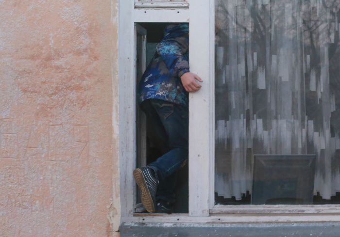 Полиция задержала женщину-бомжа, обокравшую дом в одном из поселков Копейска