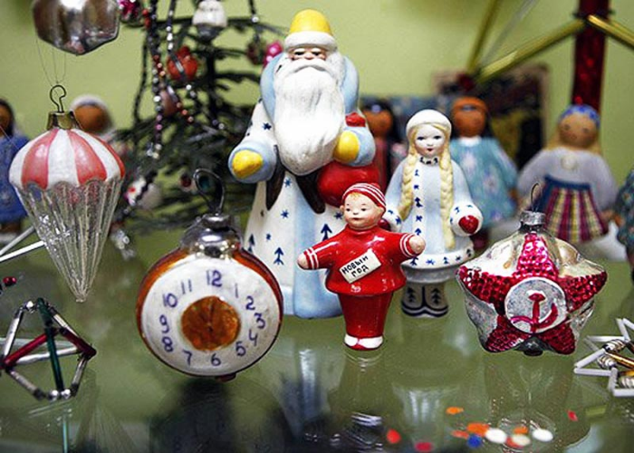 В краеведческом музее открыта выставка елочных игрушек