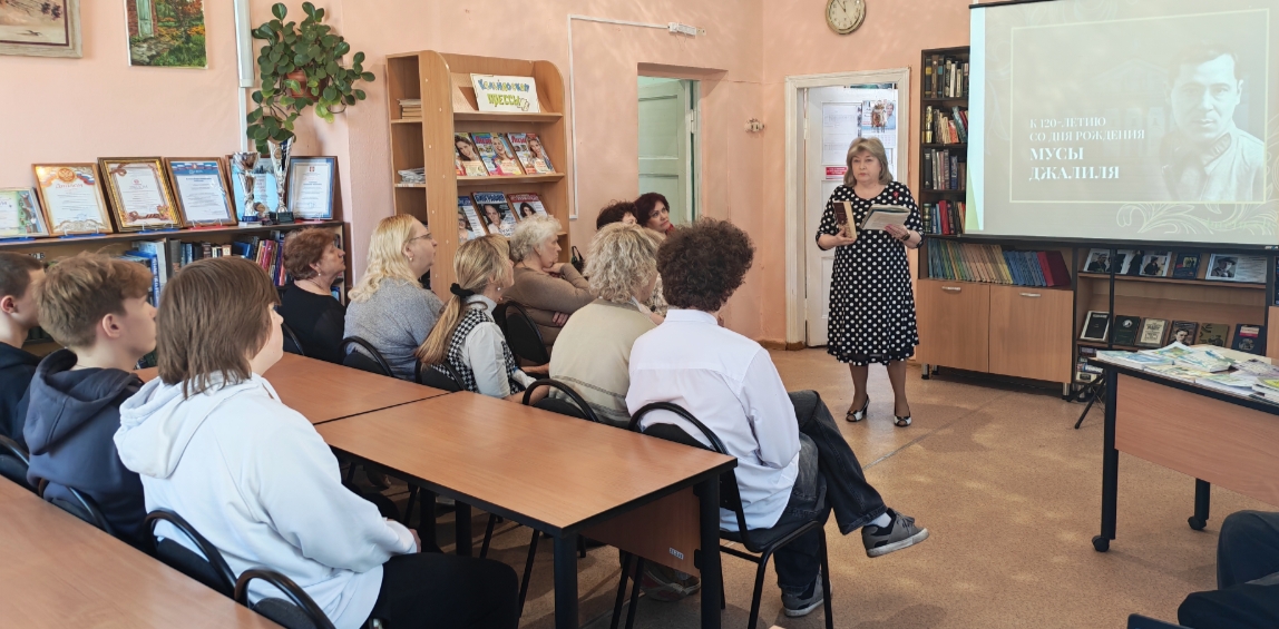 Библиотека Горняка провела встречи ко Дню Победы