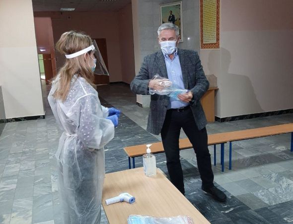 Главный врач областного кардиоцентра принял участие в голосовании по вопросу поправок к Конституции