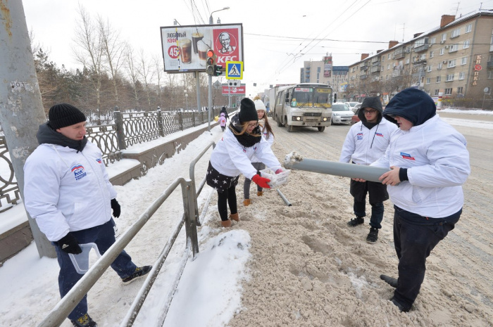 В Челябинске не нашли снег на дорогах, одна химия