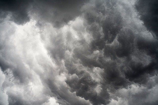 МЧС предупреждает о смертельных опасностях в связи с погодой
