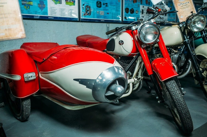 Старые мотоциклы и велосипеды можно увидеть на выставке в Краеведческом музее
