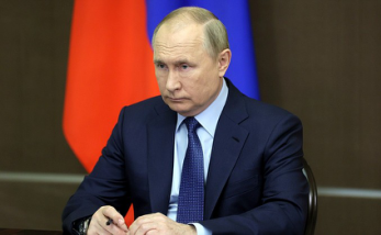 Путин одобрил продление действия QR-кодов для переболевших COVID