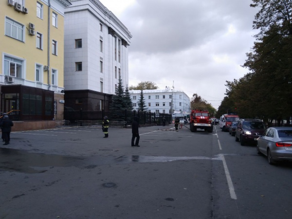 Это не учения: В Челябинске эвакуировали четыре административных здания, в том числе и правительство