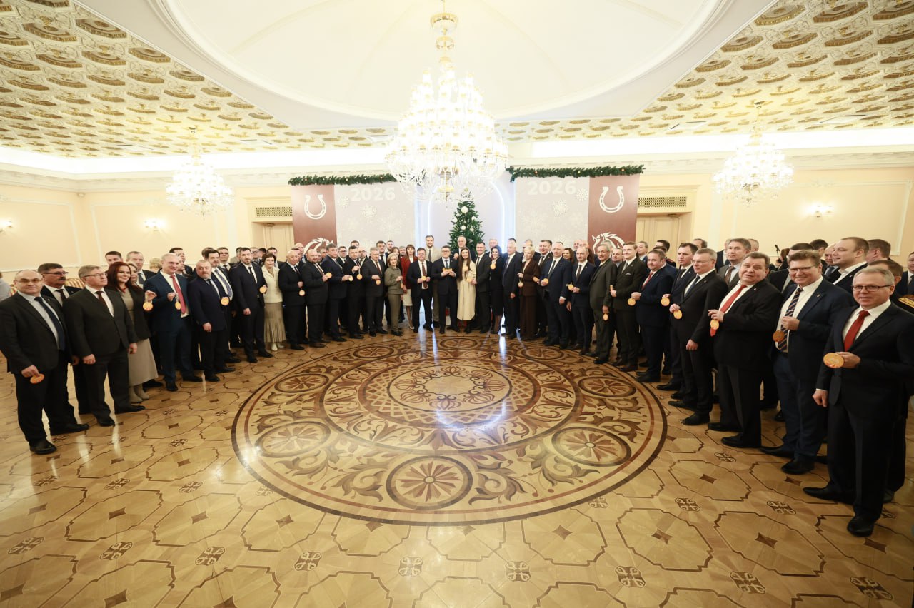 Губернатор Челябинской области дал старт акции «Ёлка желаний»