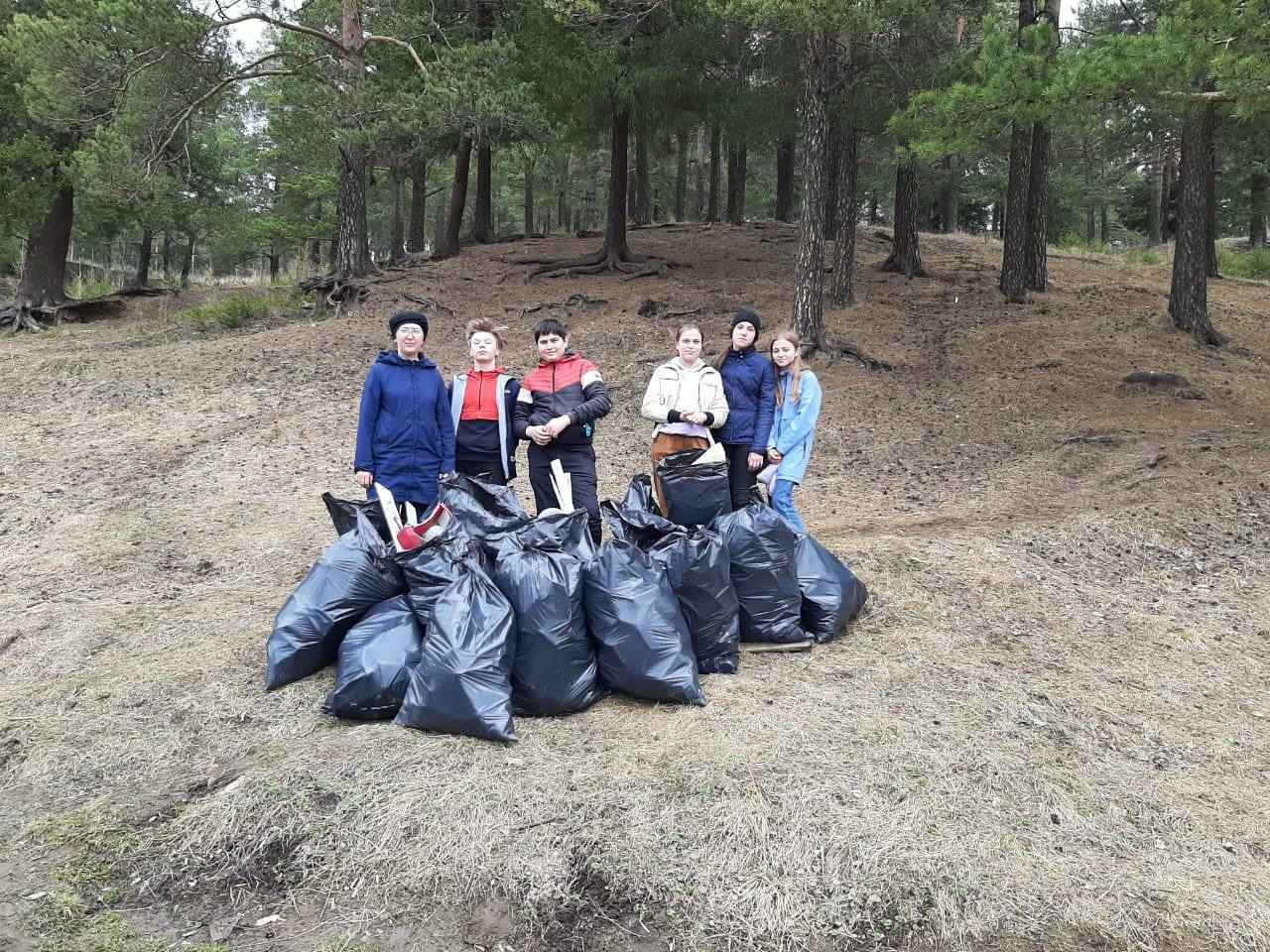 «Волонтёры Горного Урала» провели масштабную экологическую акцию