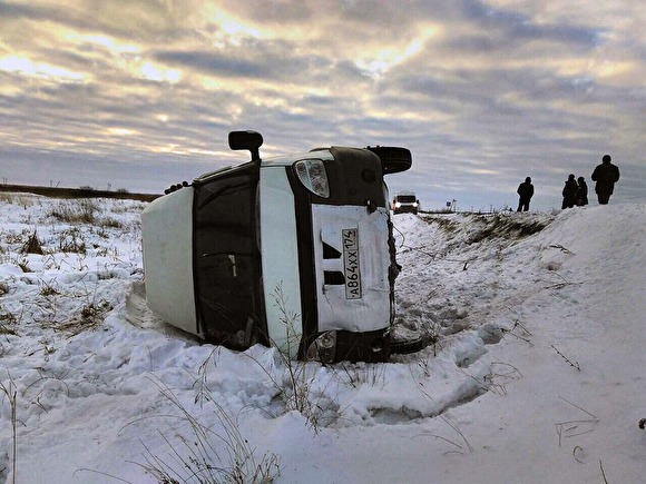 На Южном Урале опрокинулся микроавтобус с пассажирами