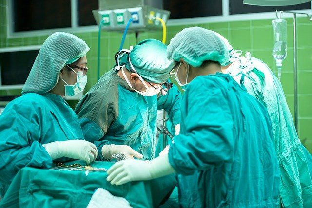 В легком пациентки из Челябинска хирург забыл марлю