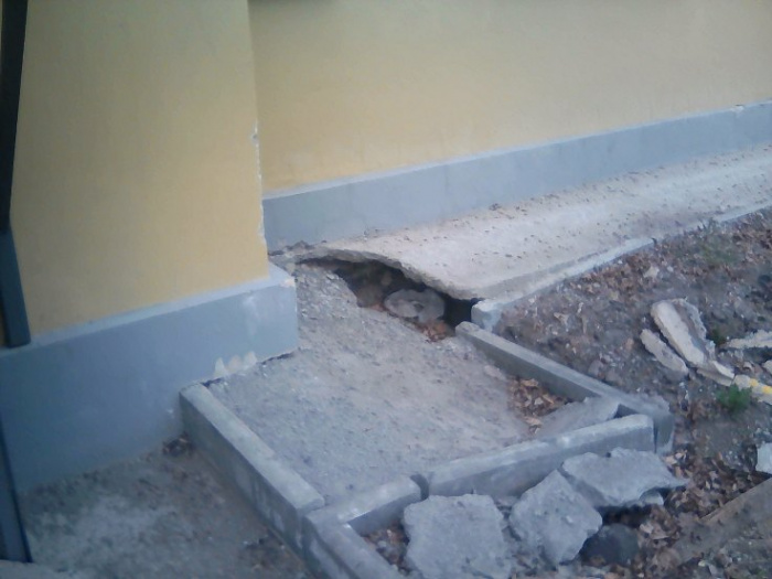 В Копейске обновят капремонт двух домов после провала грунта