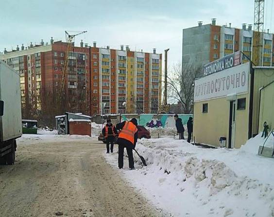Уберите машины, пожалуйста. В Копейске скоординировали работу по уборке дворов от снега