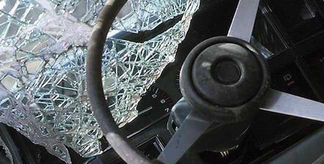Два подростка на отечественном ВАЗ-2106 попали в серьезное ДТП 