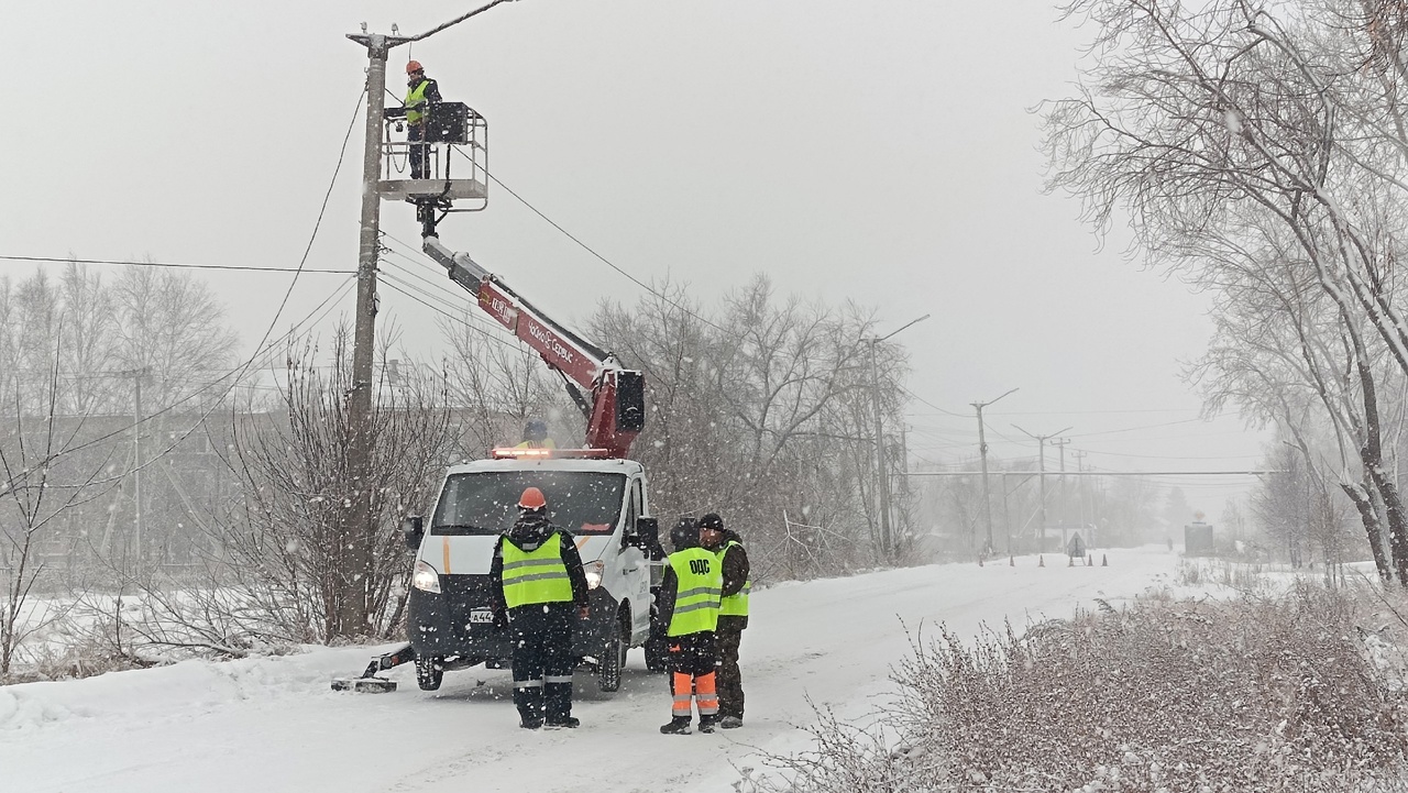 В Копейске продолжаются масштабные работы по обновлению наружного освещения