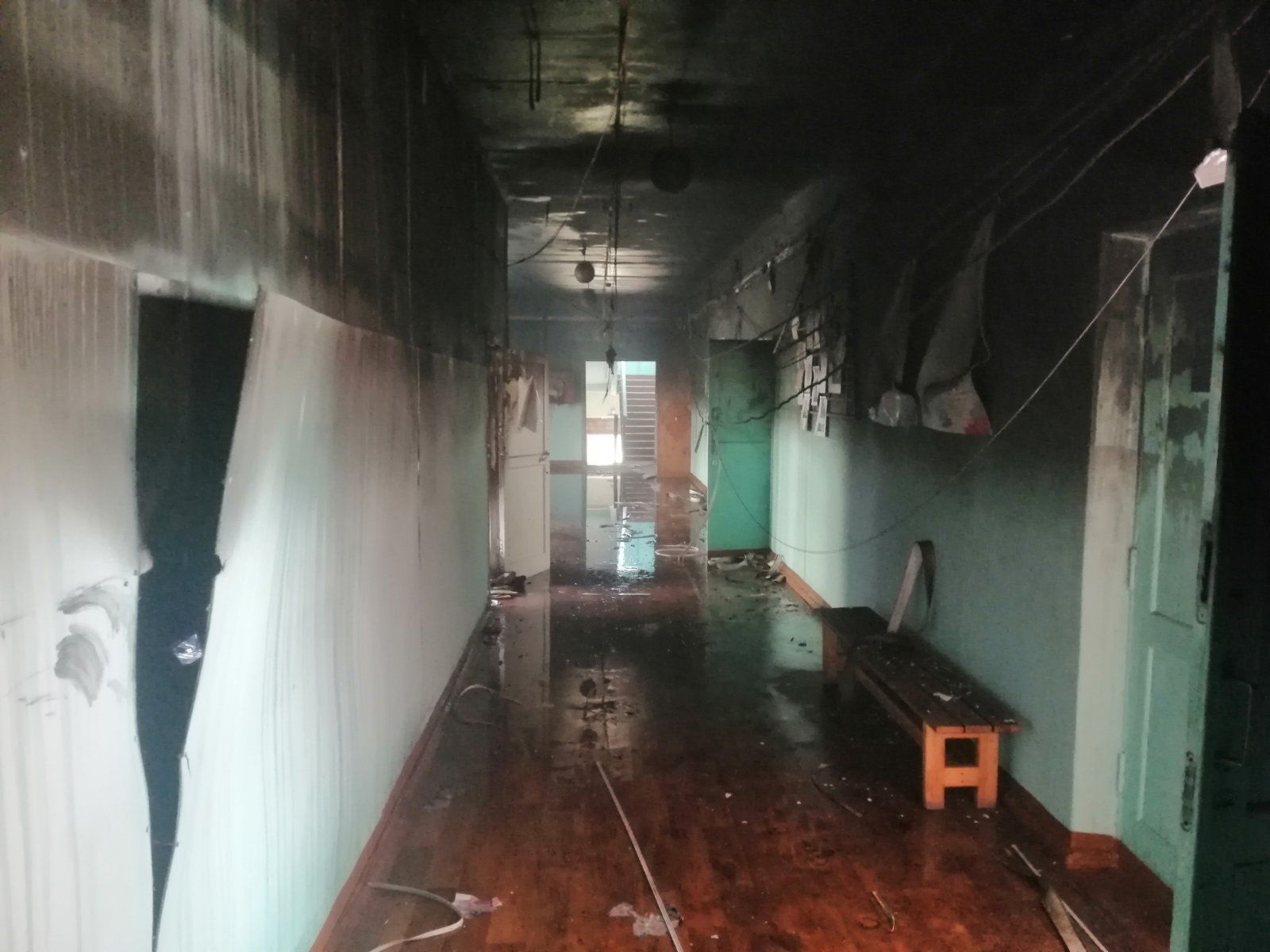 Пожар в школе: эвакуировали 343 детей и 28 взрослых