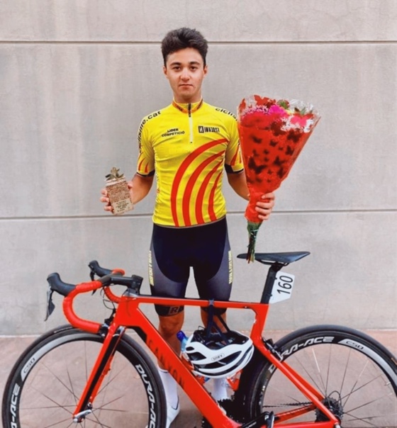 Копейчанин от скуки выиграл престижную велогонку в Испании