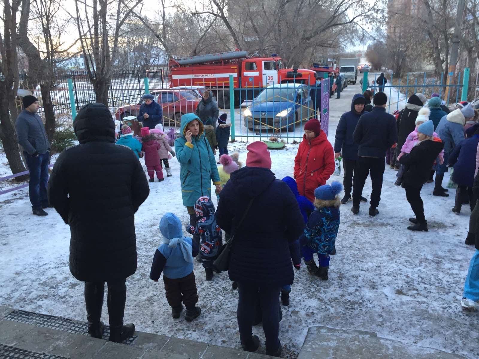 Короткое замыкание произошло в детском саду в Копейске. Детей эвакуировали