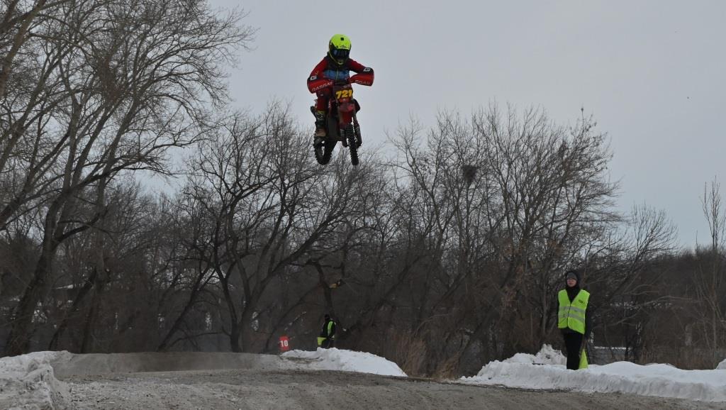 В Копейске состязались мотогонщики
