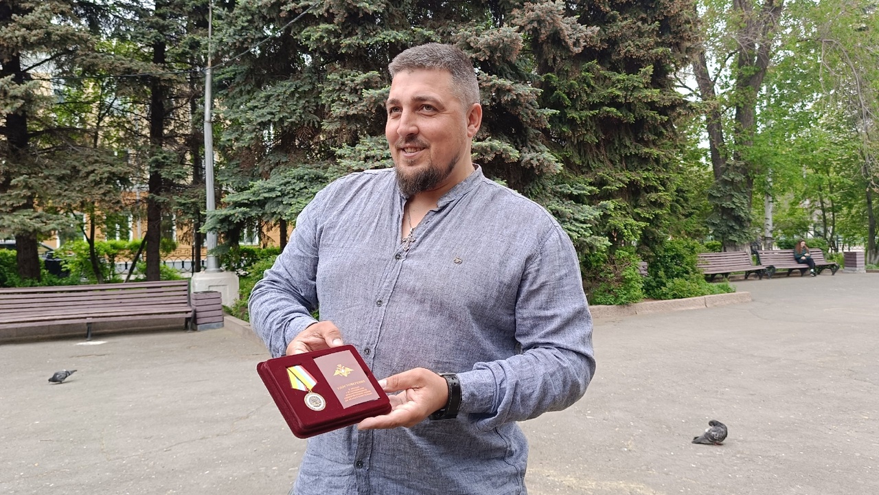 Руководитель школы подготовки операторов БПЛА получил медаль