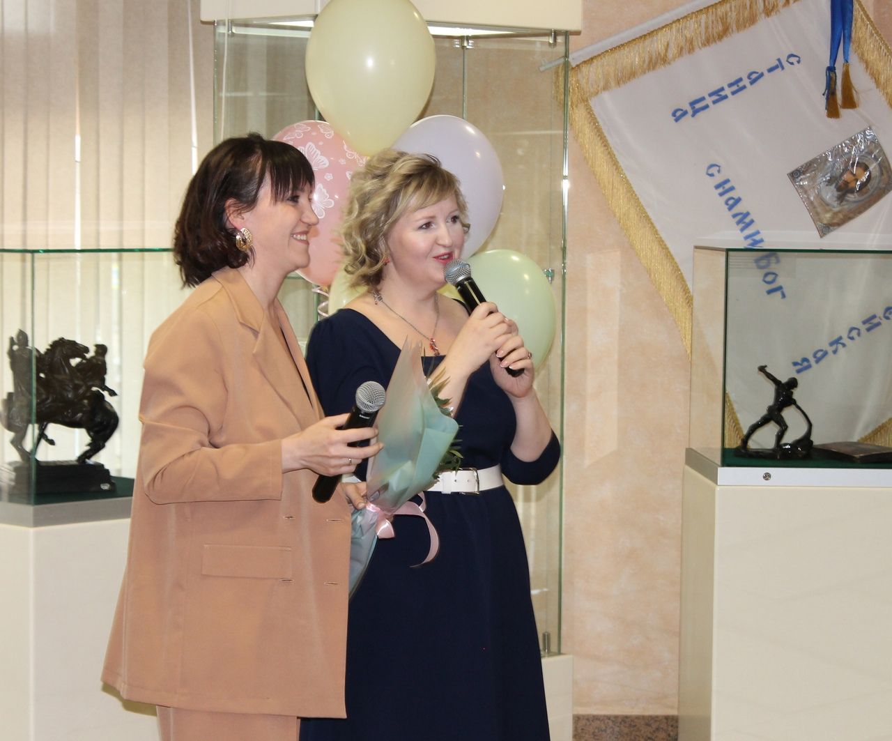 В копейском краеведческом музее открылась выставка работ Ирины Стайловской