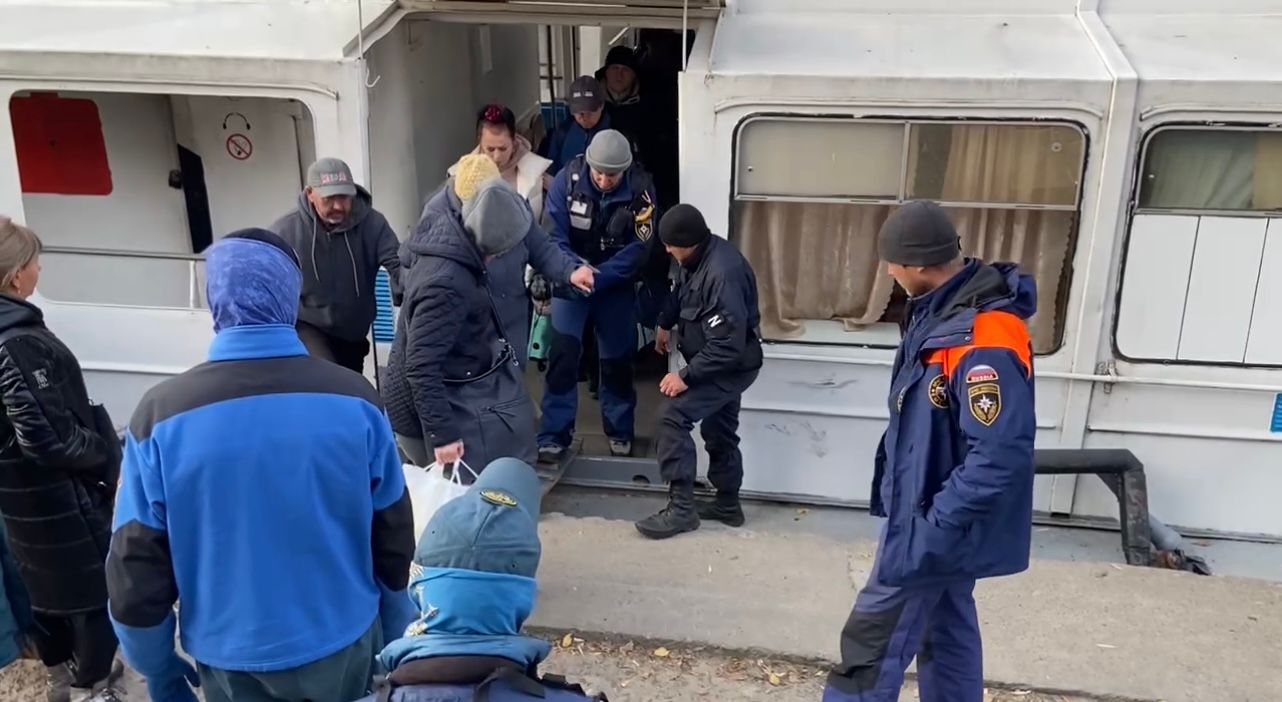 Эвакуация из Херсона: работа волонтеров продолжается