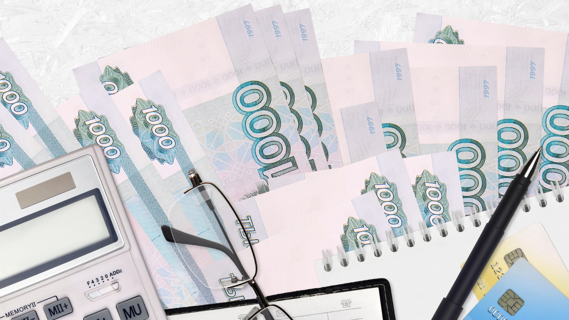 Кому платят самые большие зарплаты в Челябинской области?