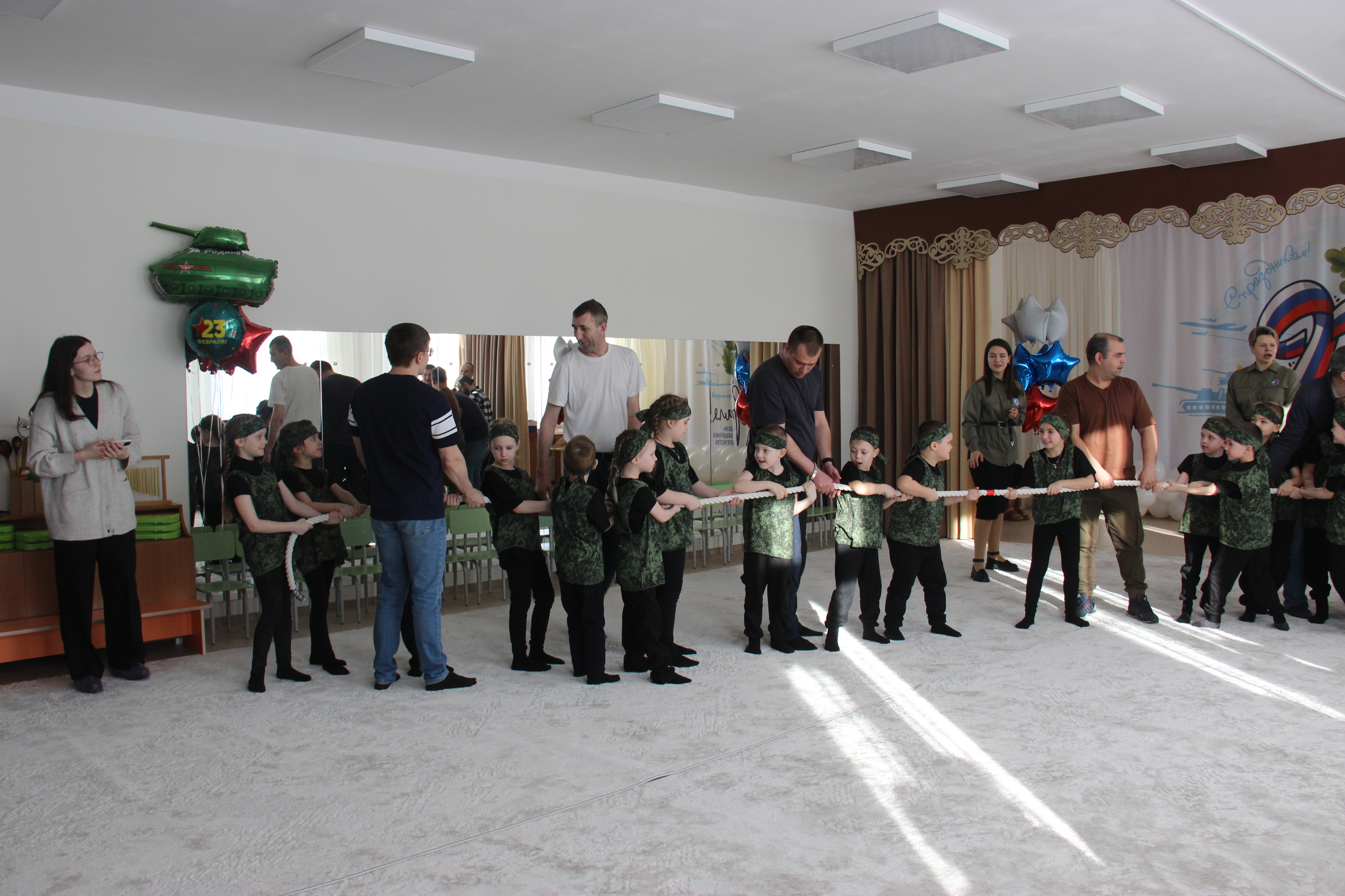 В Копейске дошкольники отметили День защитника Отечества