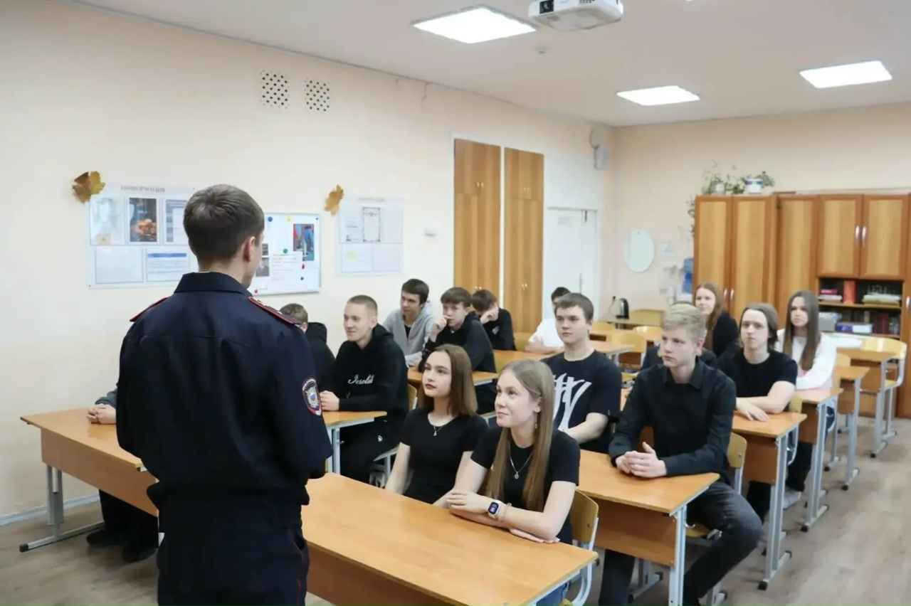 Не просто кино: в школе № 1 Копейска поговорили о самом важном