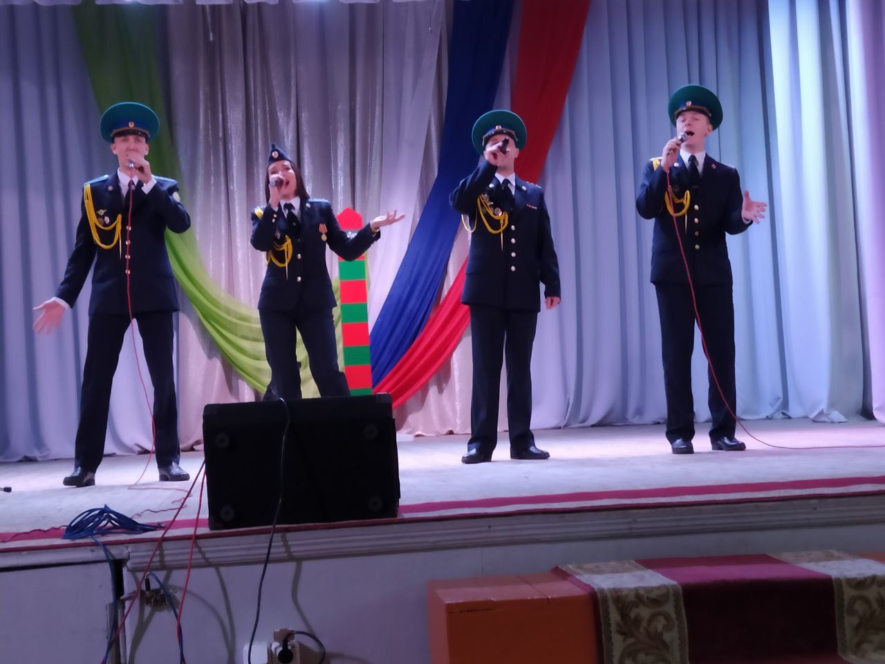 В Октябрьском районе проходит фестиваль военно – патриотической песни