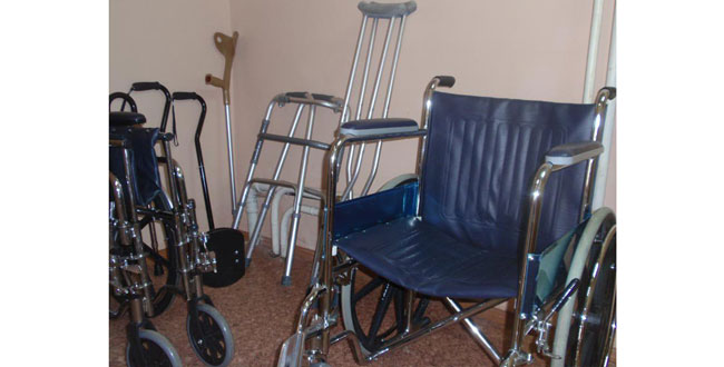 Копейчане, кресла-коляски, костыли и прочее можно взять в соцзащите