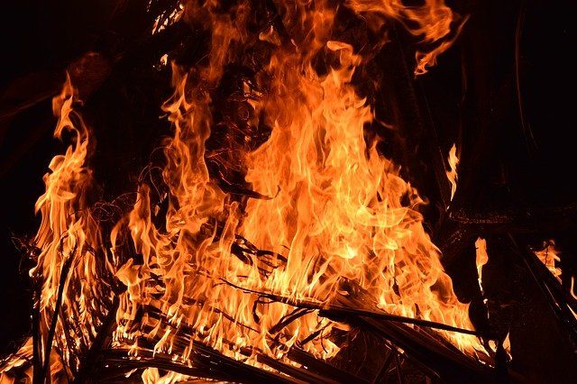 7 пожаров за неделю зафиксировано в Копейске. Погибли два человека
